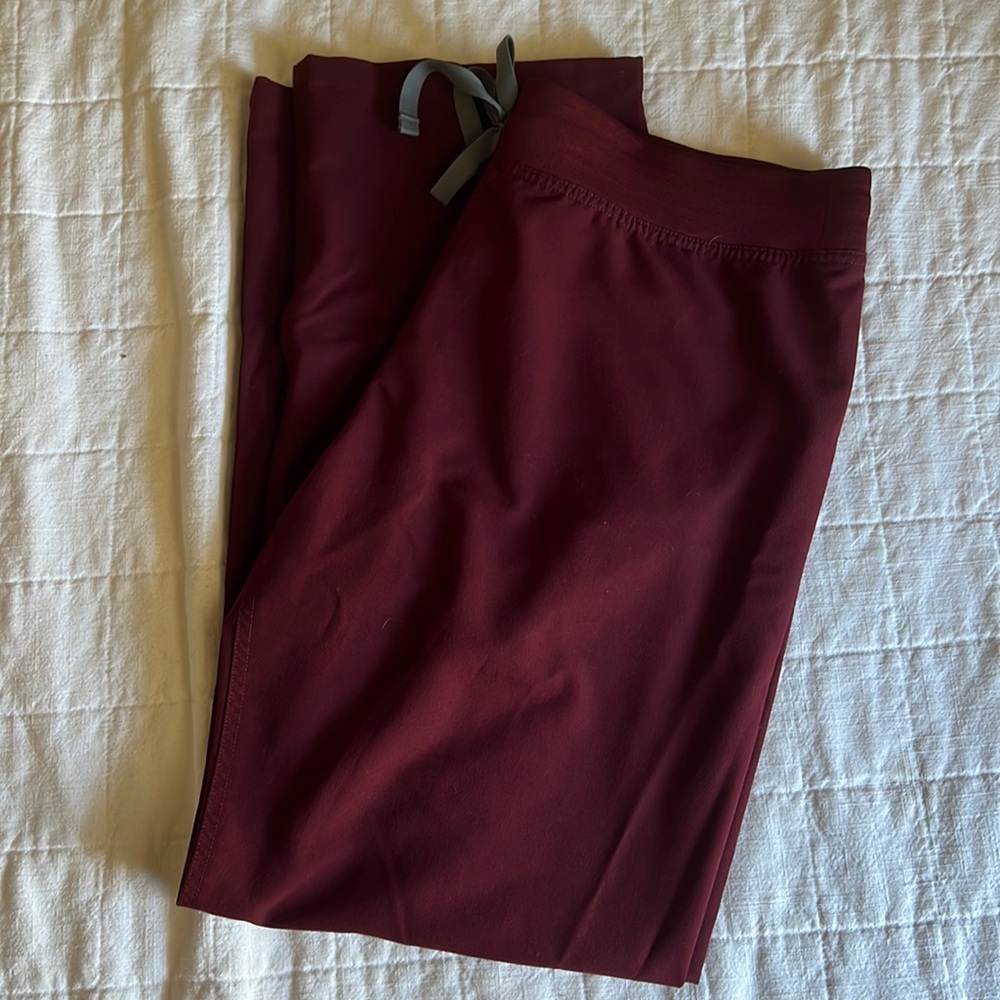 Figs burgundy Livingston pant